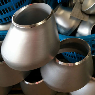 ASTM A234 Sch40 Sch80 90 graus aço carbono redutor soldado de topo traseiro